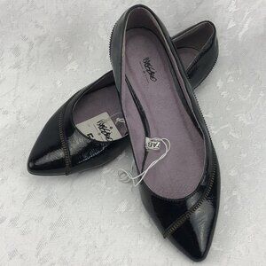 Mossimo Vallie Glossy Black Patent Zipper Flat Pointed-Toe Shoes Size 5½